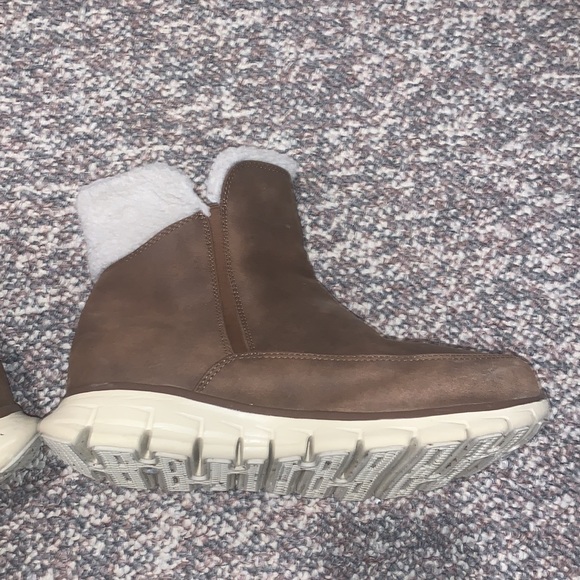 Sketchers winter boots - Picture 5 of 5